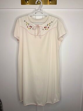 Lorraine vintage nightgown size large